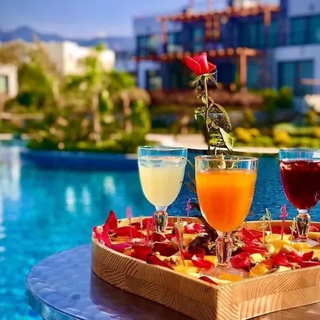 Luxurious Seafront Penthouse * Kyrenia (Northern Cyprus)
