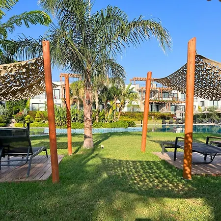 Luxurious Seafront Penthouse Apartamento