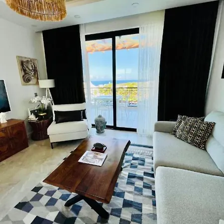 Luxurious Seafront Penthouse Kyrenia (Northern Cyprus)